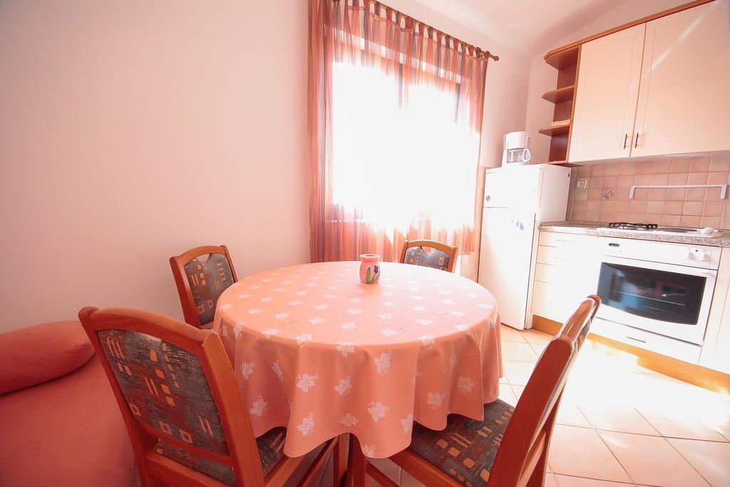 Apartments Skelin Vodice Kamer foto